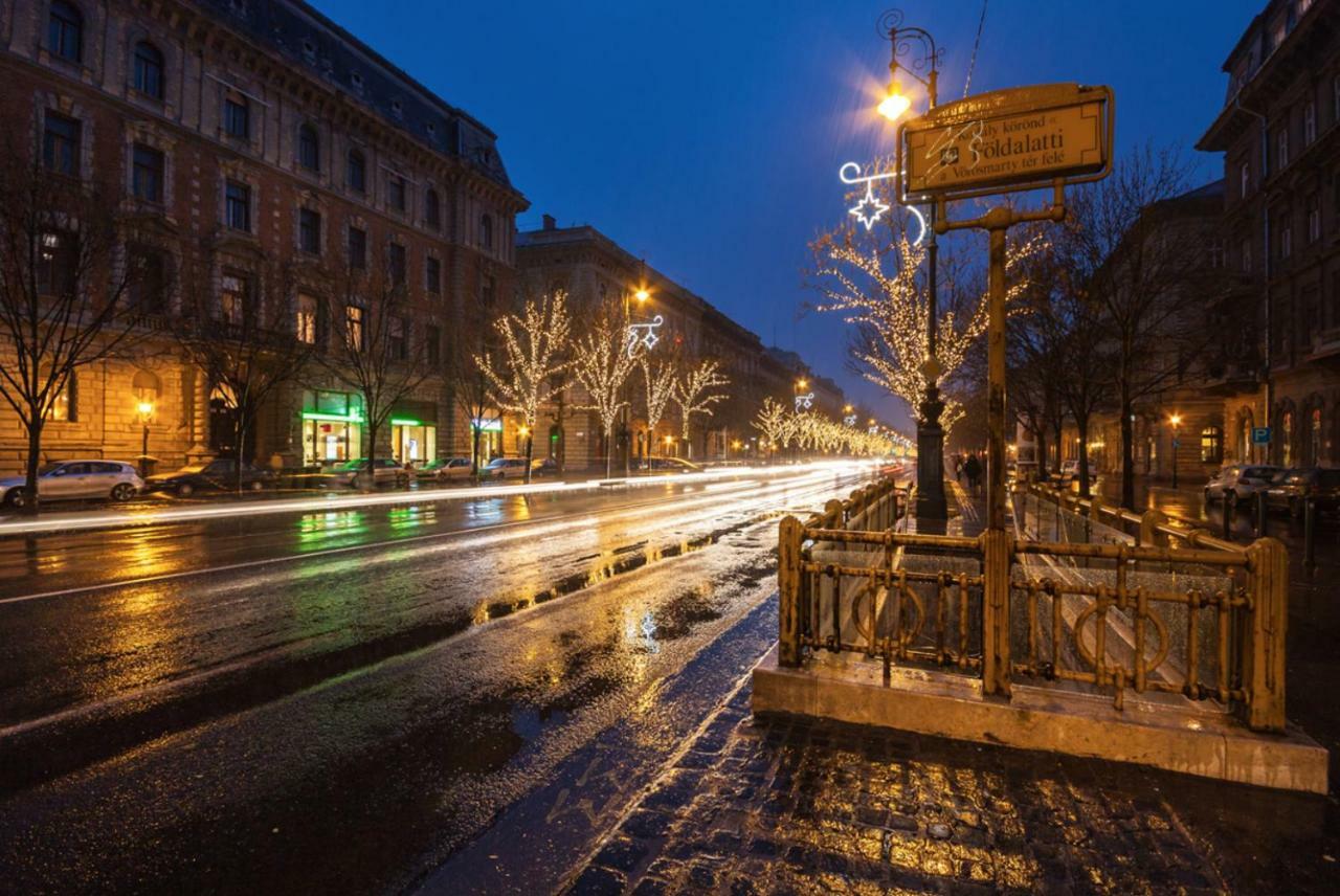 Central Studio Boulevard Budapest Extérieur photo