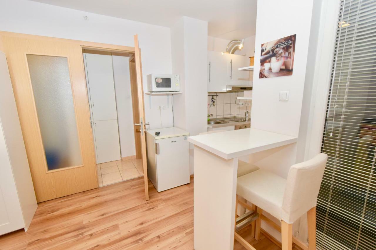 Central Studio Boulevard Budapest Extérieur photo